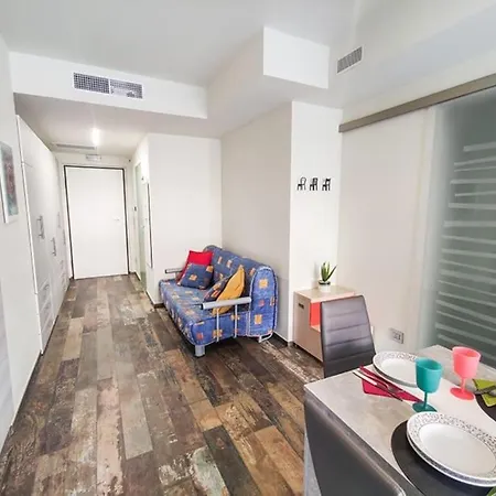 Trilocale Laureati Vista Mare A 50m Dalla Spiaggia Apartment
