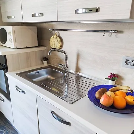 Trilocale Laureati Vista Mare A 50m Dalla Spiaggia Apartment *